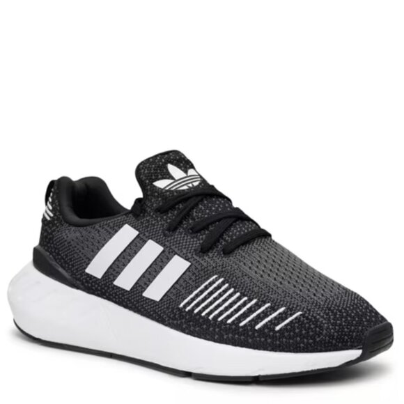 adidas Women's Swift Run 22 Running Shoe Size 5.5 New - Picture 1 of 7